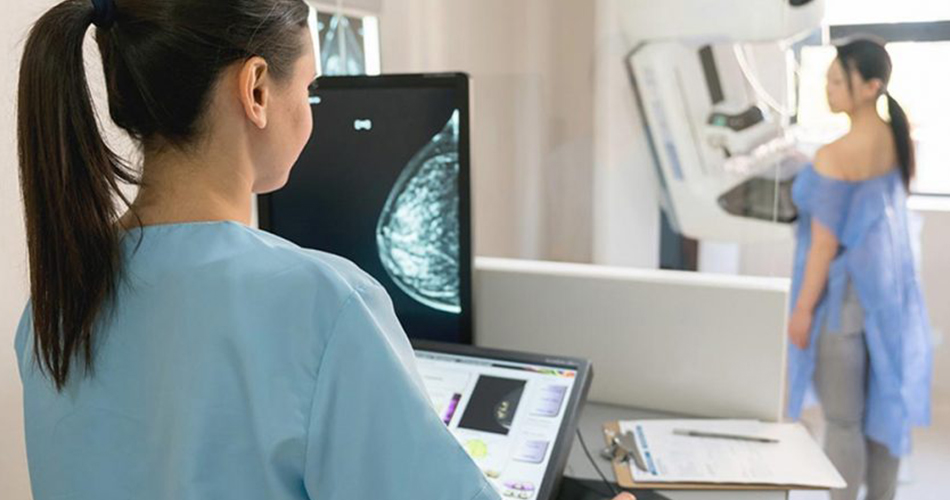 Uso de Protetor de Tireóides durante Exames de Mamografia